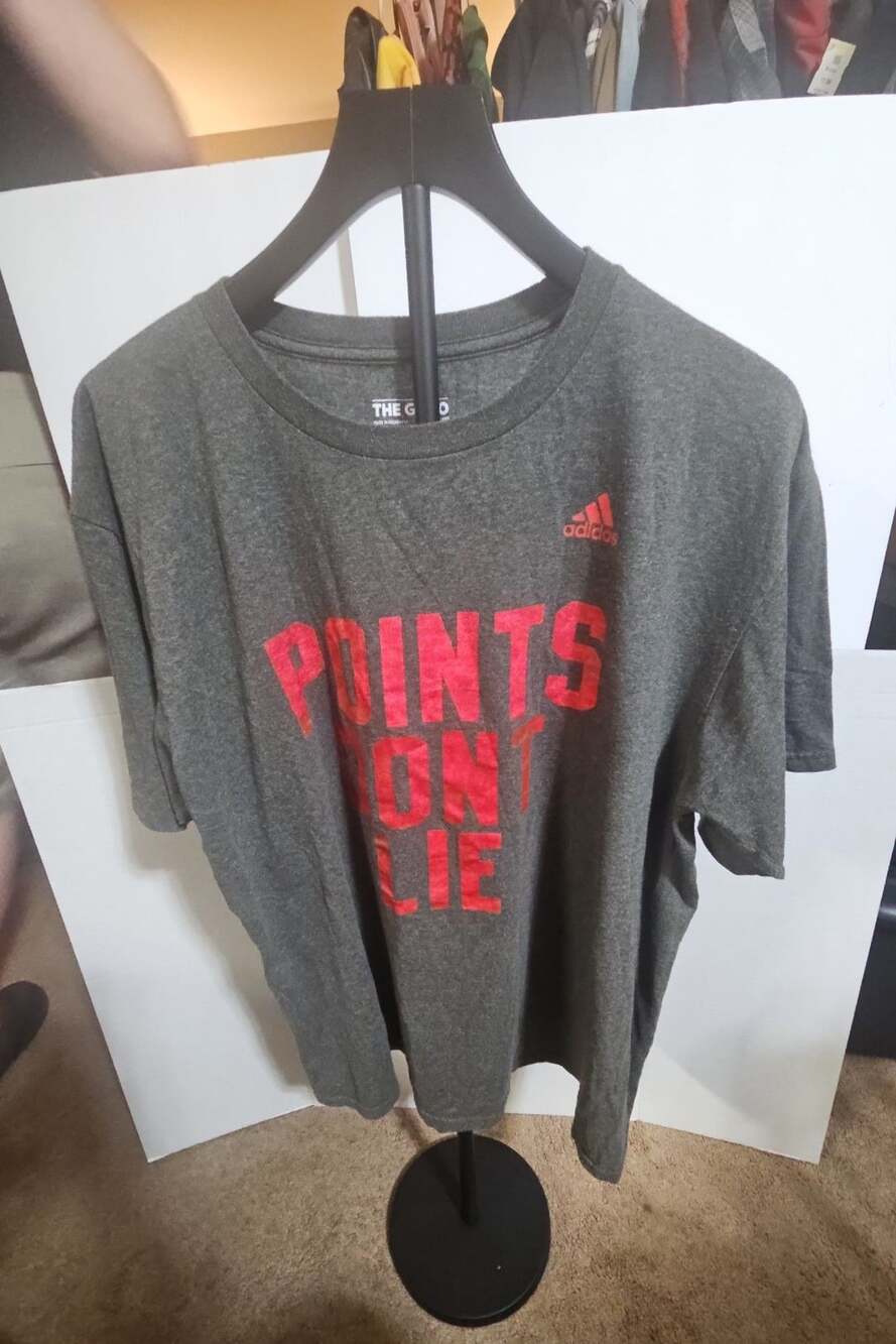 Adidas Points Don't Lie Go-To Tee Size XL Gray Graphic T-Shirt